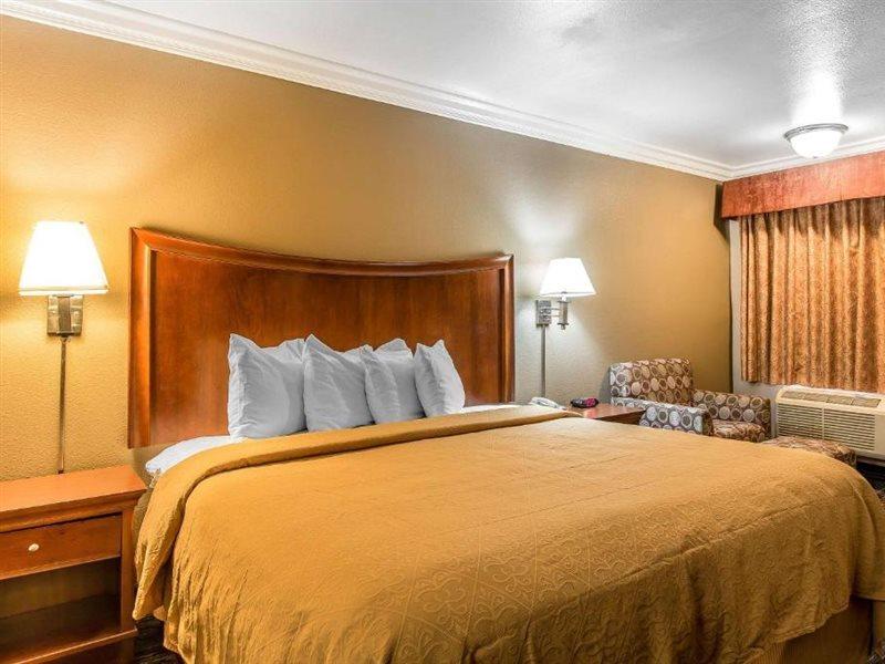 Quality Inn Lake Elsinore I-15 Exterior foto