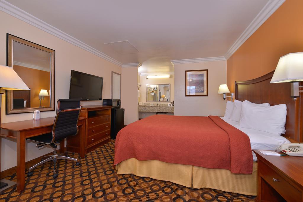 Quality Inn Lake Elsinore I-15 Exterior foto