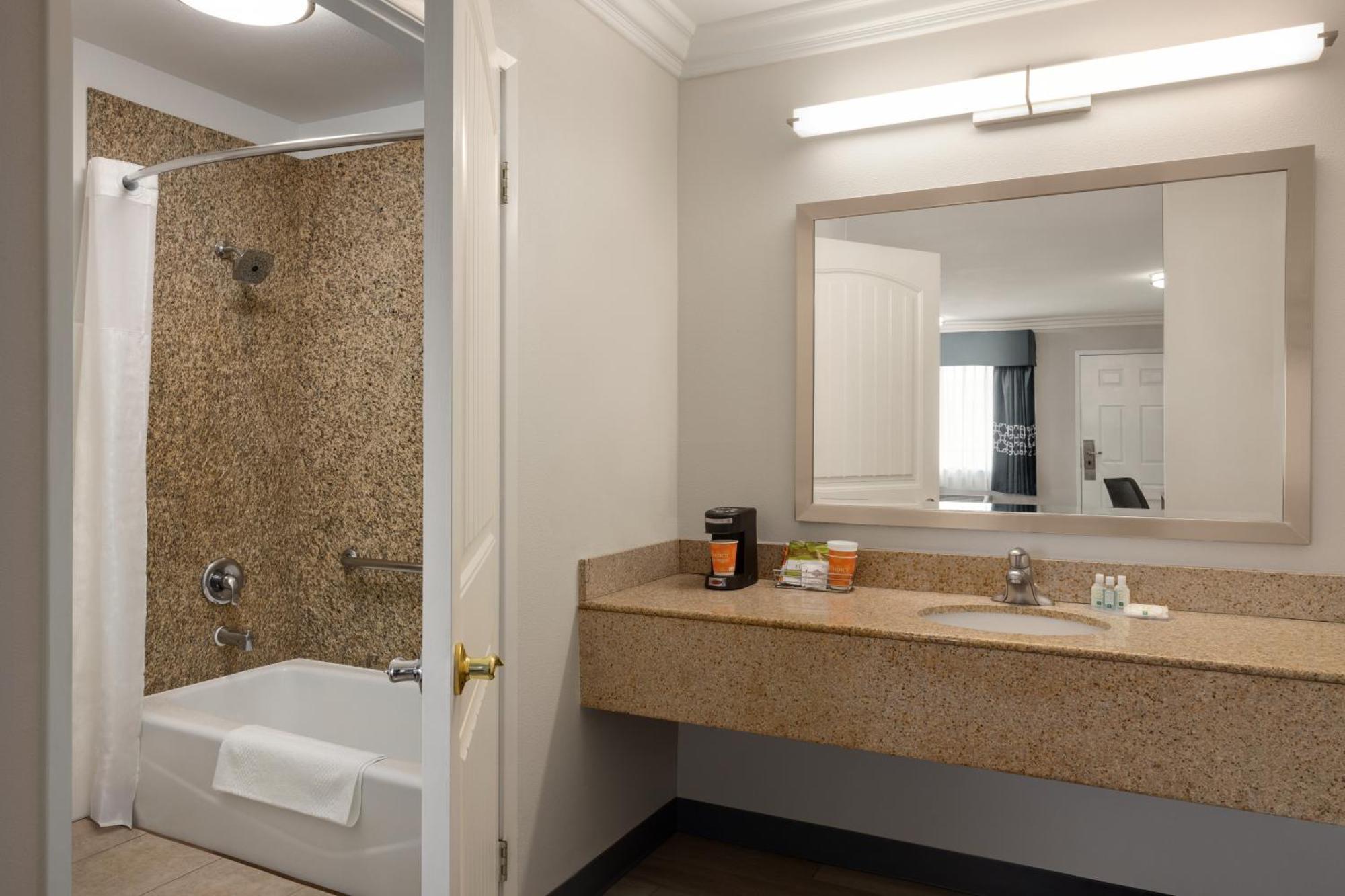 Quality Inn Lake Elsinore I-15 Exterior foto
