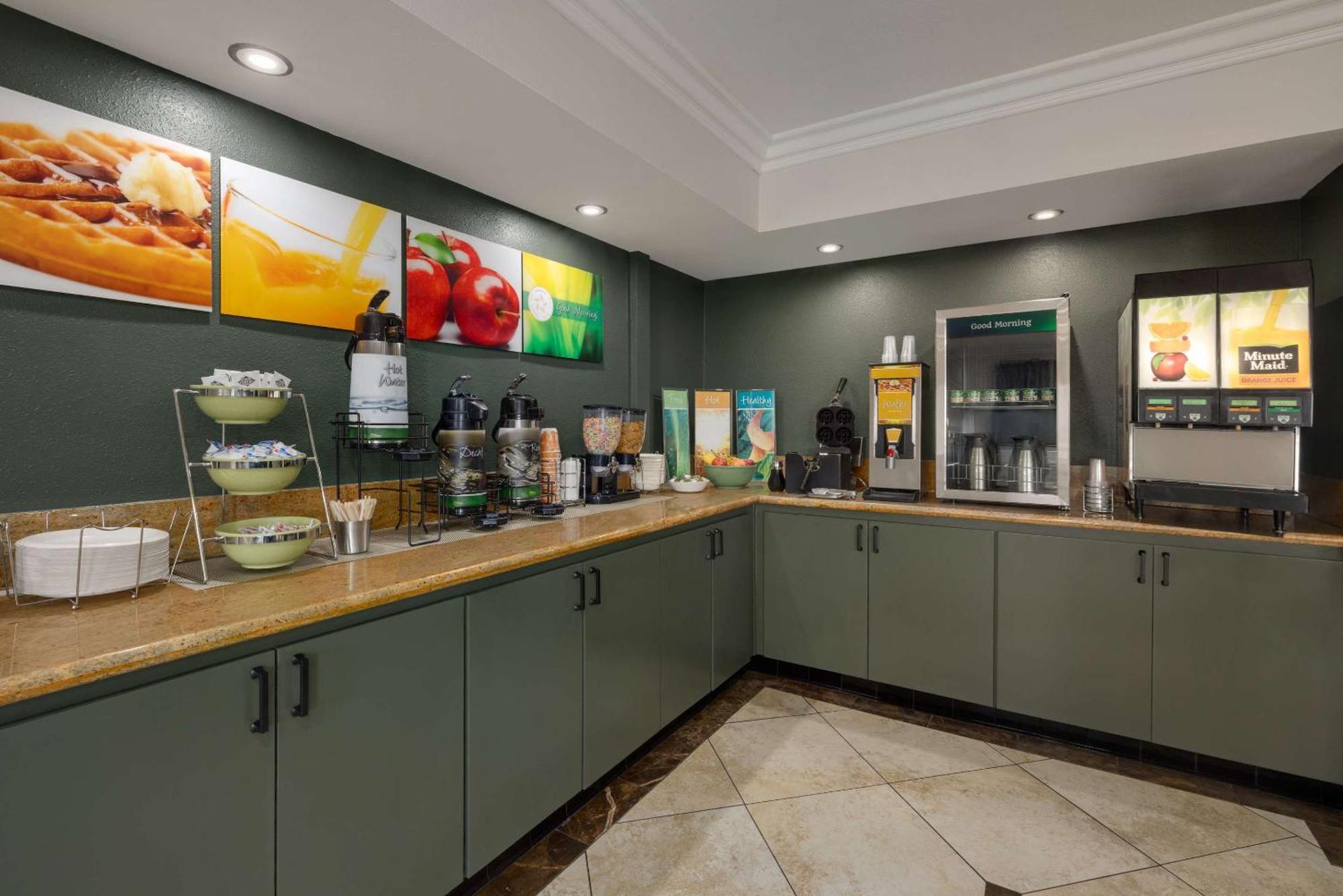Quality Inn Lake Elsinore I-15 Exterior foto