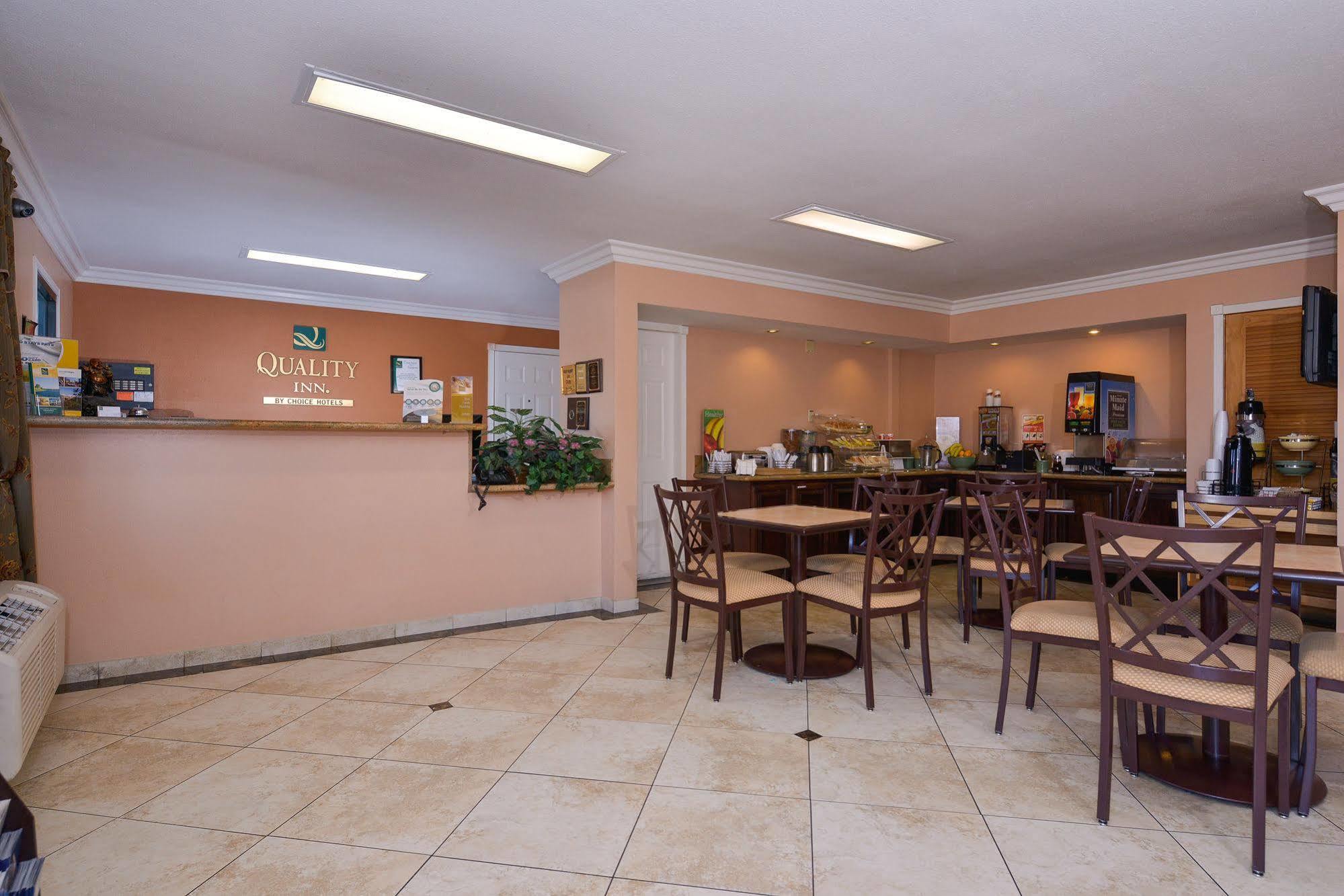 Quality Inn Lake Elsinore I-15 Exterior foto